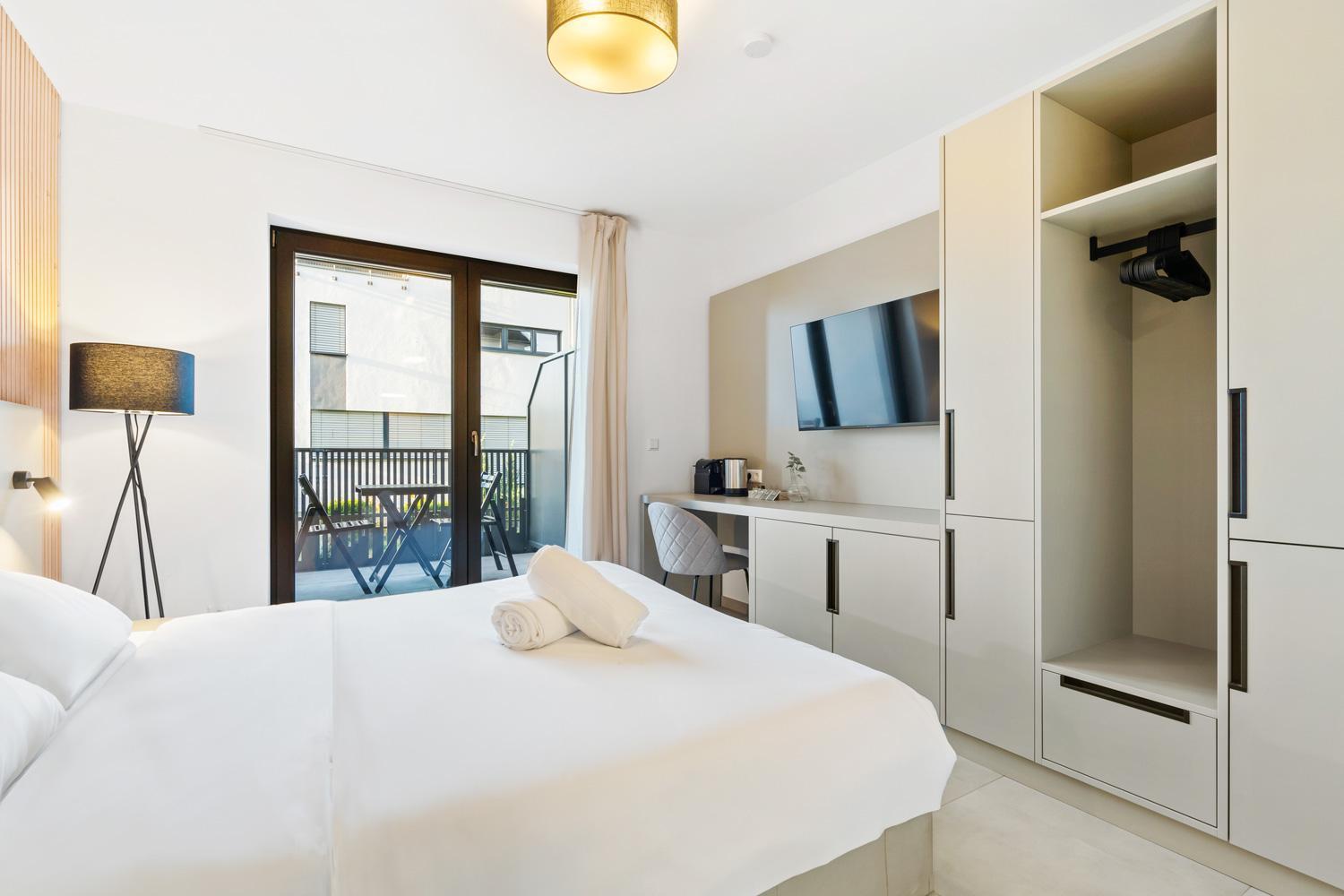 Gasthof Comfort & Style In Vibrant Coliving