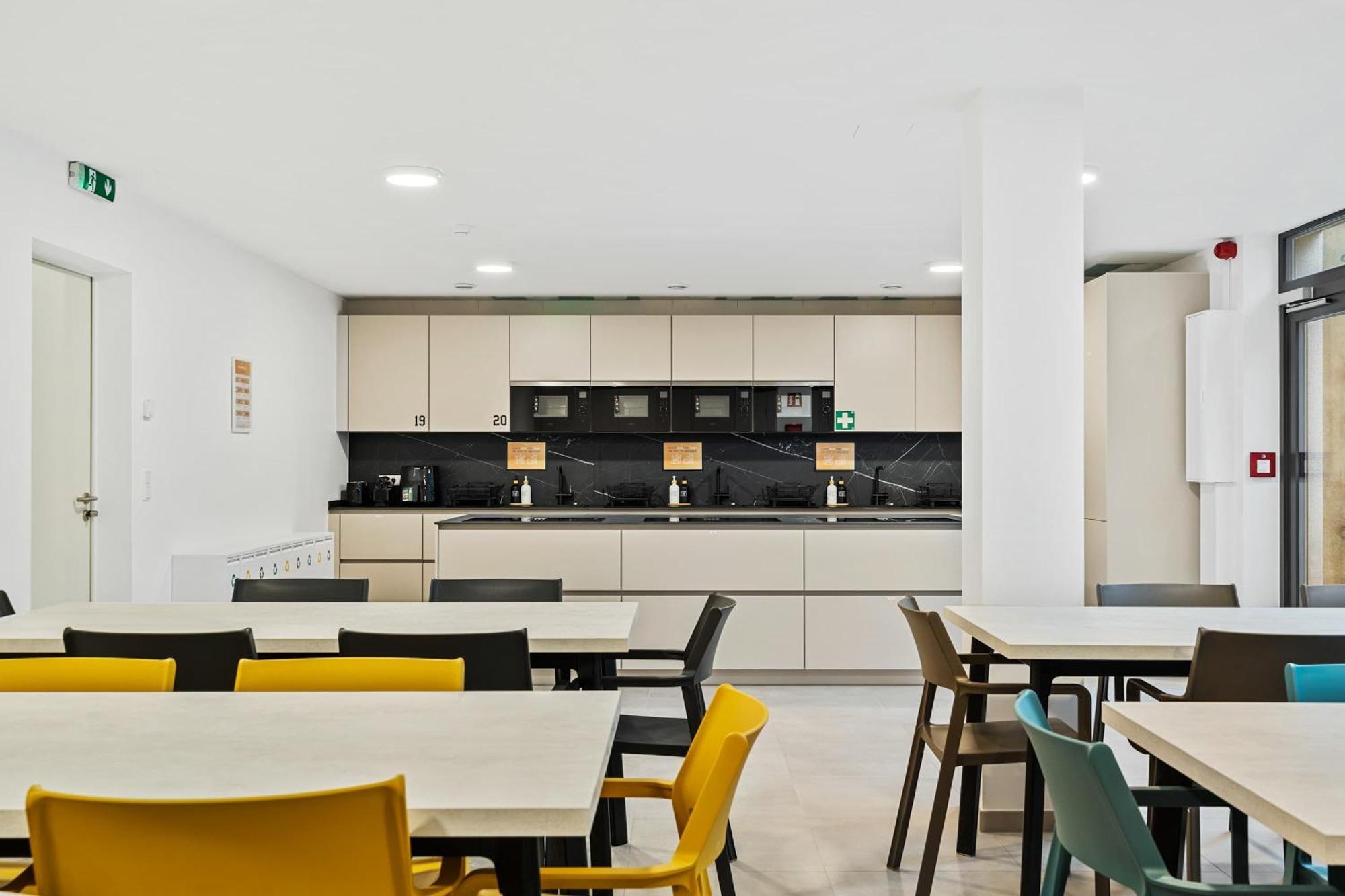 Gasthof Comfort & Style In Vibrant Coliving Luxemburg