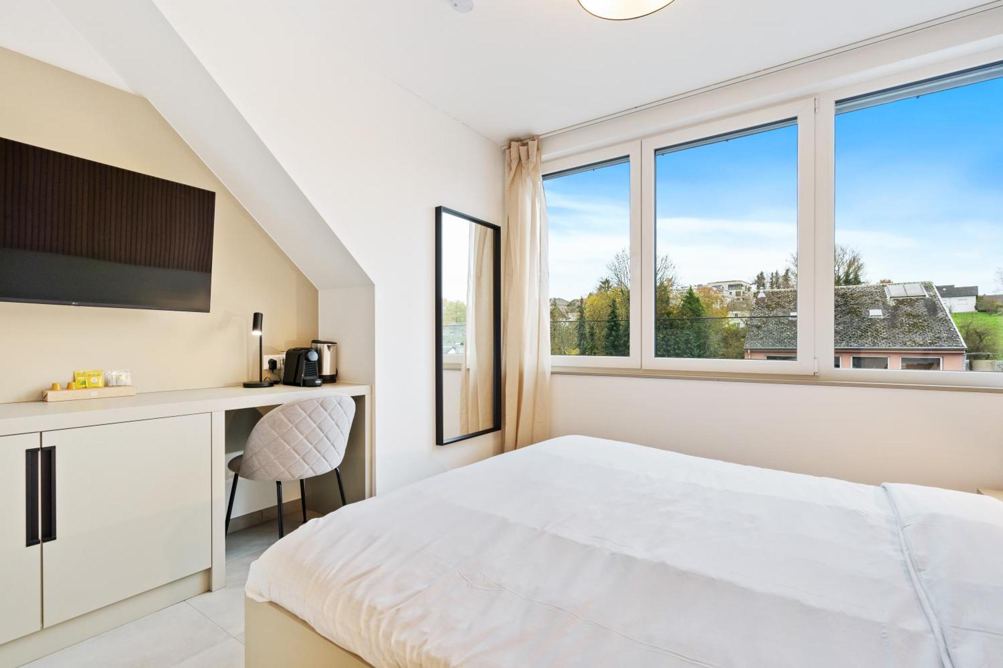 Comfort & Style In Vibrant Coliving Gasthof Luxemburg